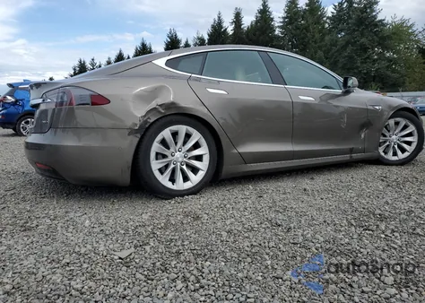 2016 Tesla Model S z USA, uszkodzony, nr VIN 5YJSA1E23GF144269